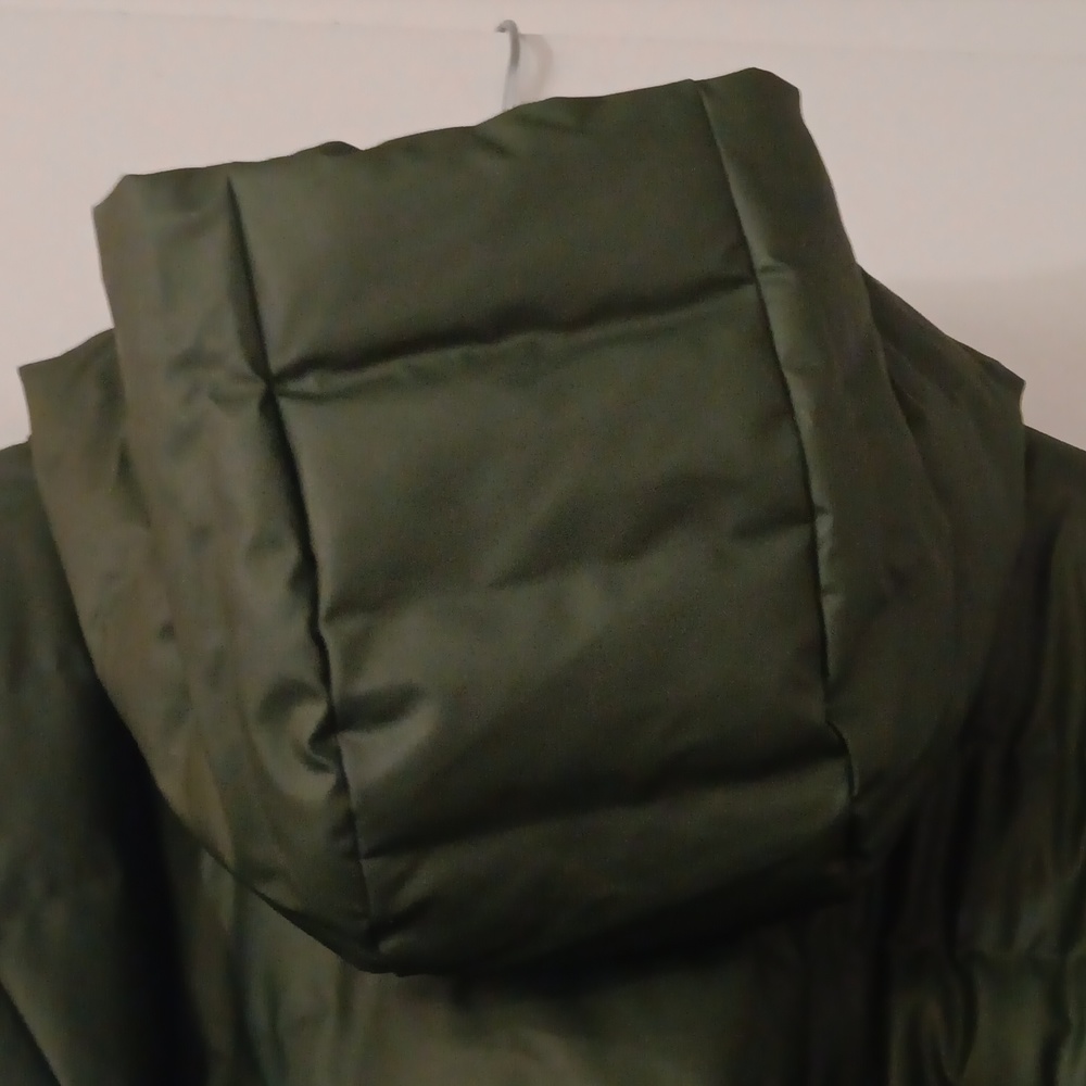 RAINS Trekker Cape Evergreen Large - NWT - Picture 8 of 9